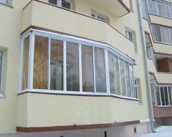 Чем алюминиевые оконные системы лучше для остекления балкона?